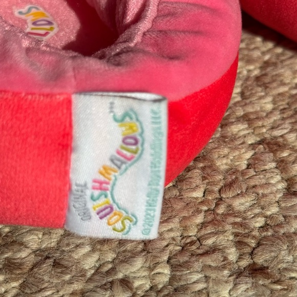 Squishmallows Strawberry Slipper - Kids' Size 2-3 - Picture 6 of 8